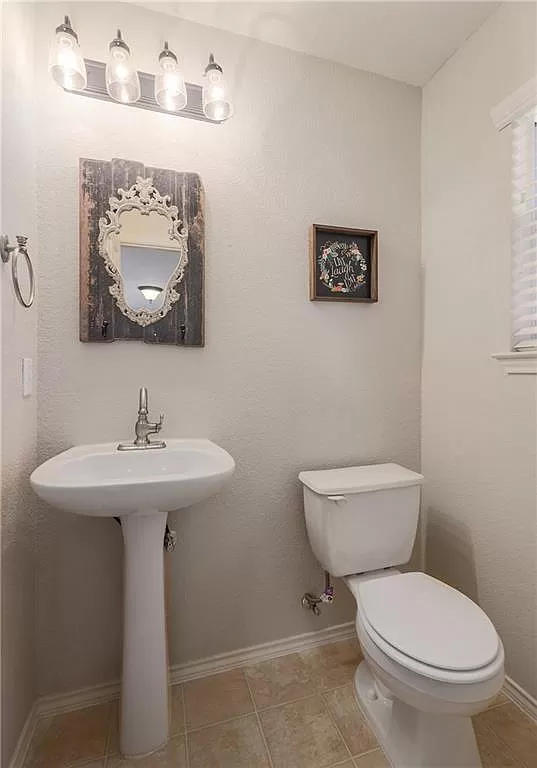 1422 Davis Mountain Loop - Photo 6 of 16