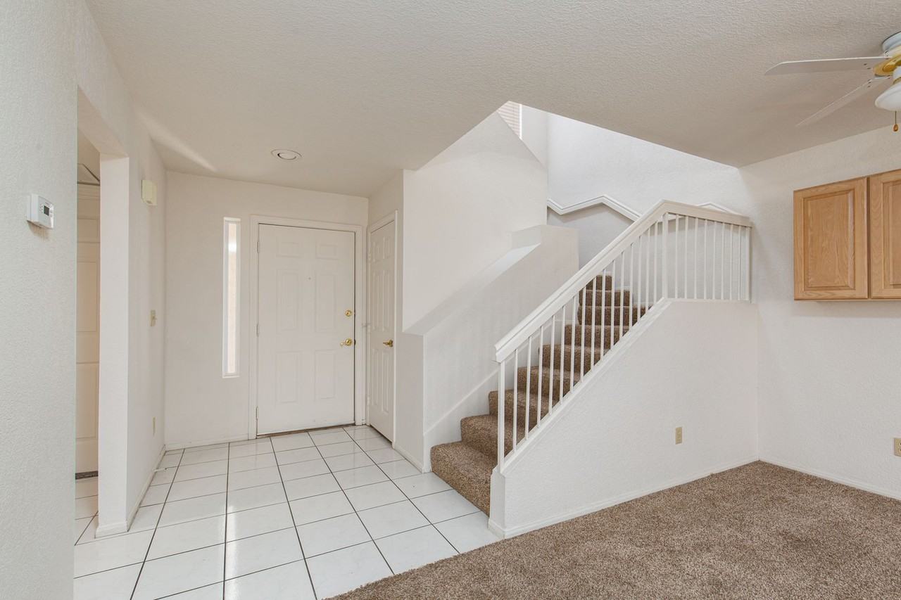 7281 Vista Bonita Dr - Photo 3 of 32