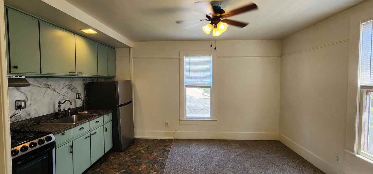 164-70 D Avenue - Photo 2 of 23