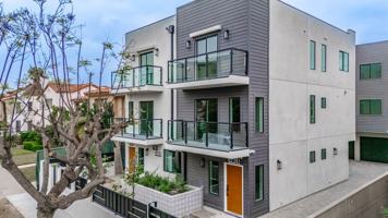 featured image of 8234 Blackburn Ave