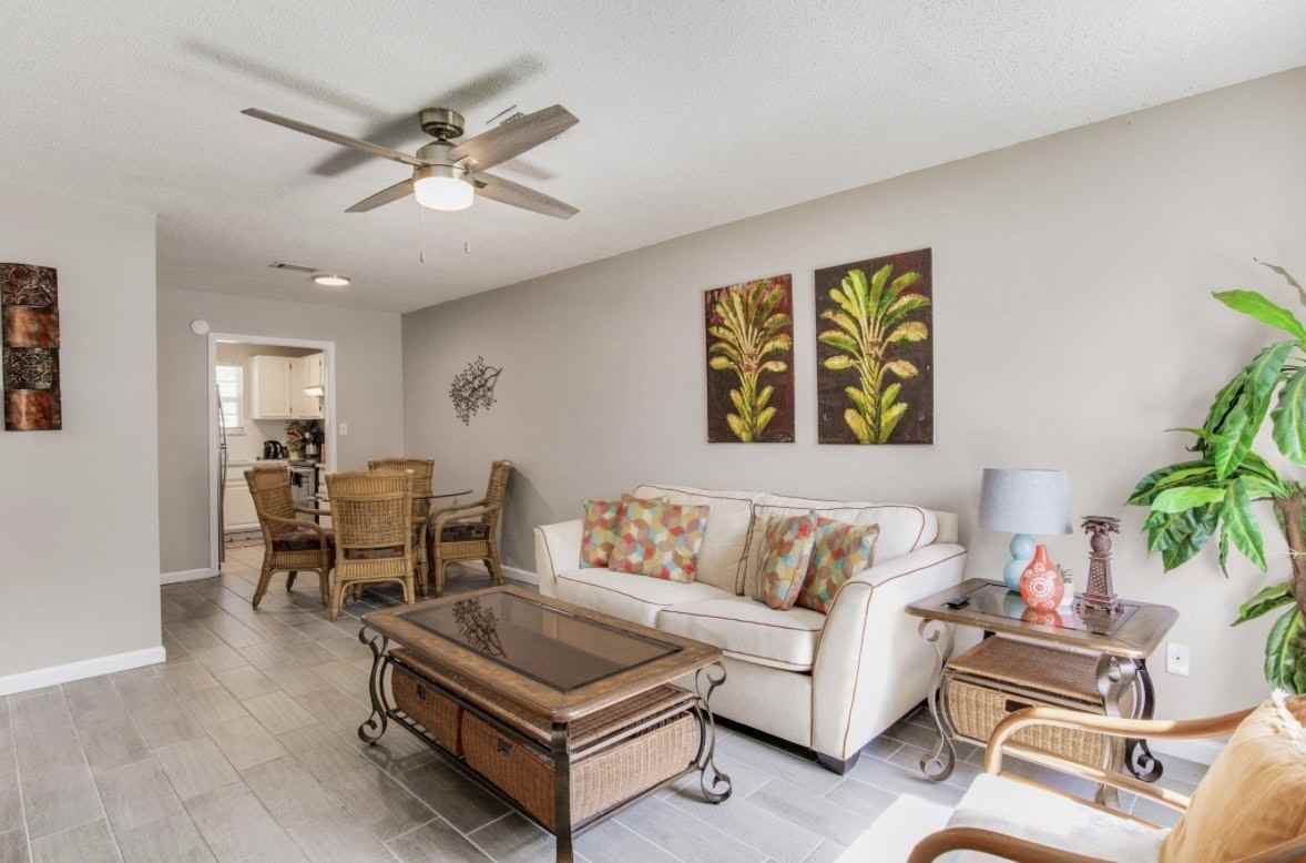 3410 Green Briar Circle, Unit A - Photo 3 of 11