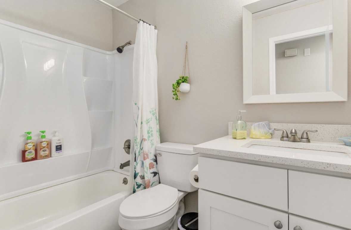 3410 Green Briar Circle, Unit A - Photo 7 of 11