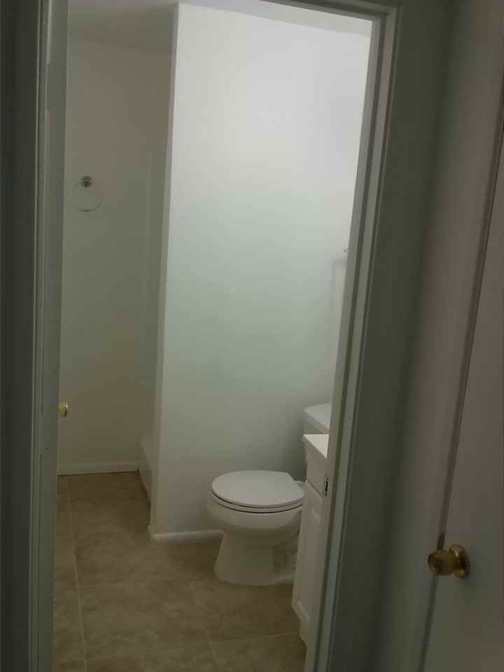 518 W 13th St #1 - Photo 6 of 9