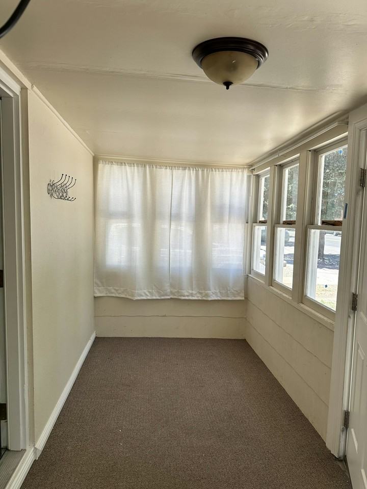 436 East 6th Street - Photo 4 of 12