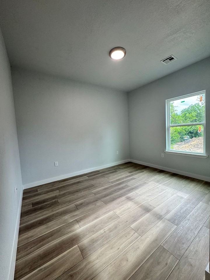 6318 N Boulder Ave - Photo 2 of 7
