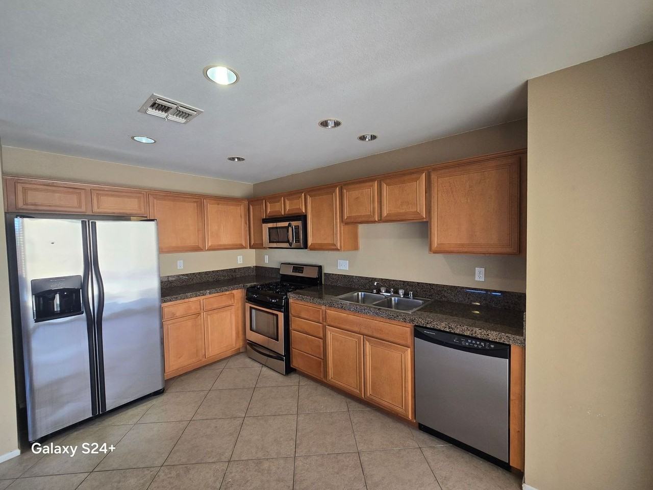 5254 Verenda Ave - Photo 5 of 18