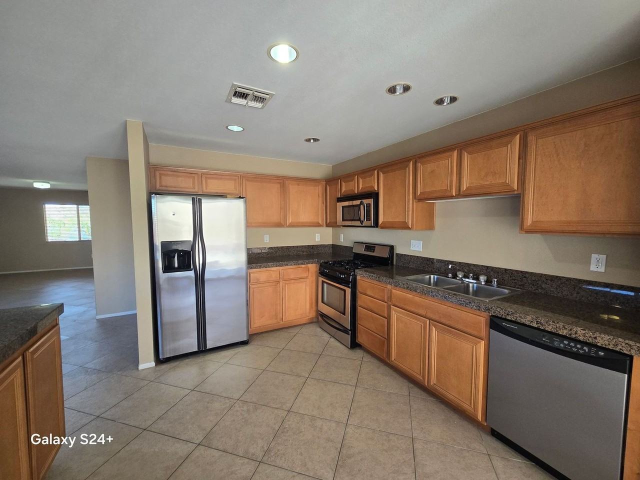 5254 Verenda Ave - Photo 6 of 18