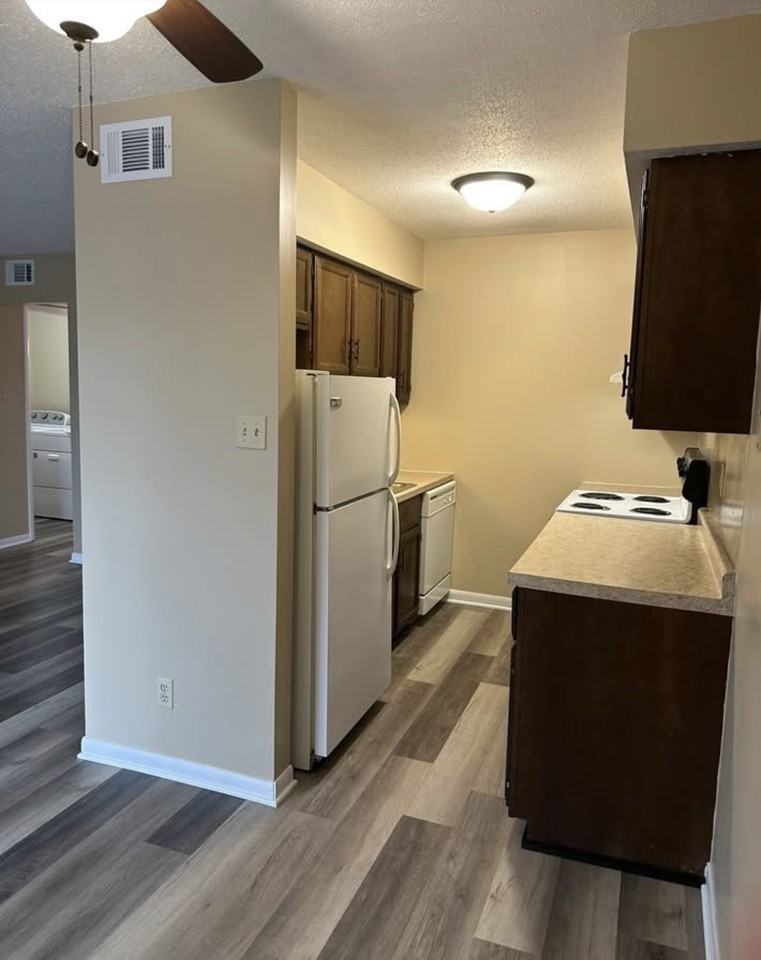 1209 W Mack Ave #C - Photo 3 of 10