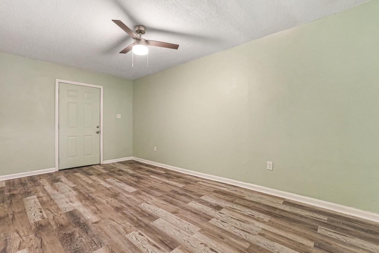 1113 Orange Blossom Ln #7 - Photo 2 of 25