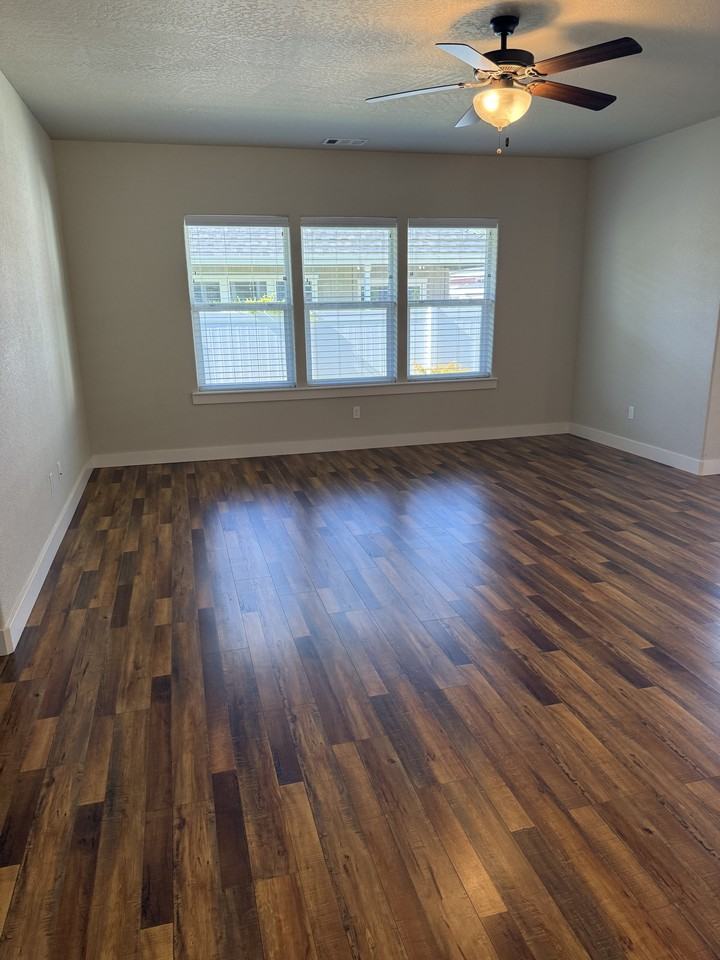 133 Sw Annaberry Ln #NA - Photo 4 of 12