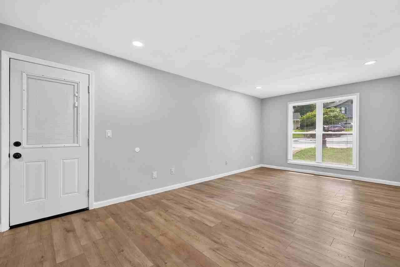 2136 Sara Ashley Way - Photo 3 of 35
