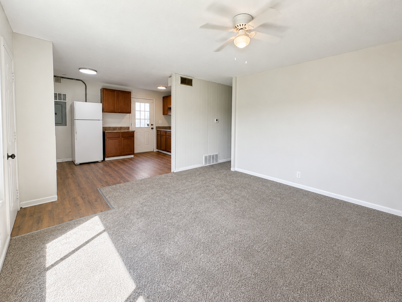 1482 Kingry St - Photo 2 of 14