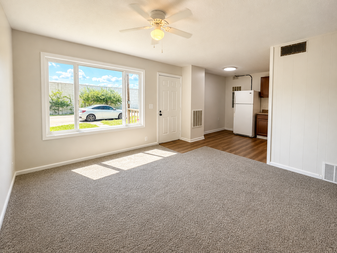 1482 Kingry St - Photo 3 of 14