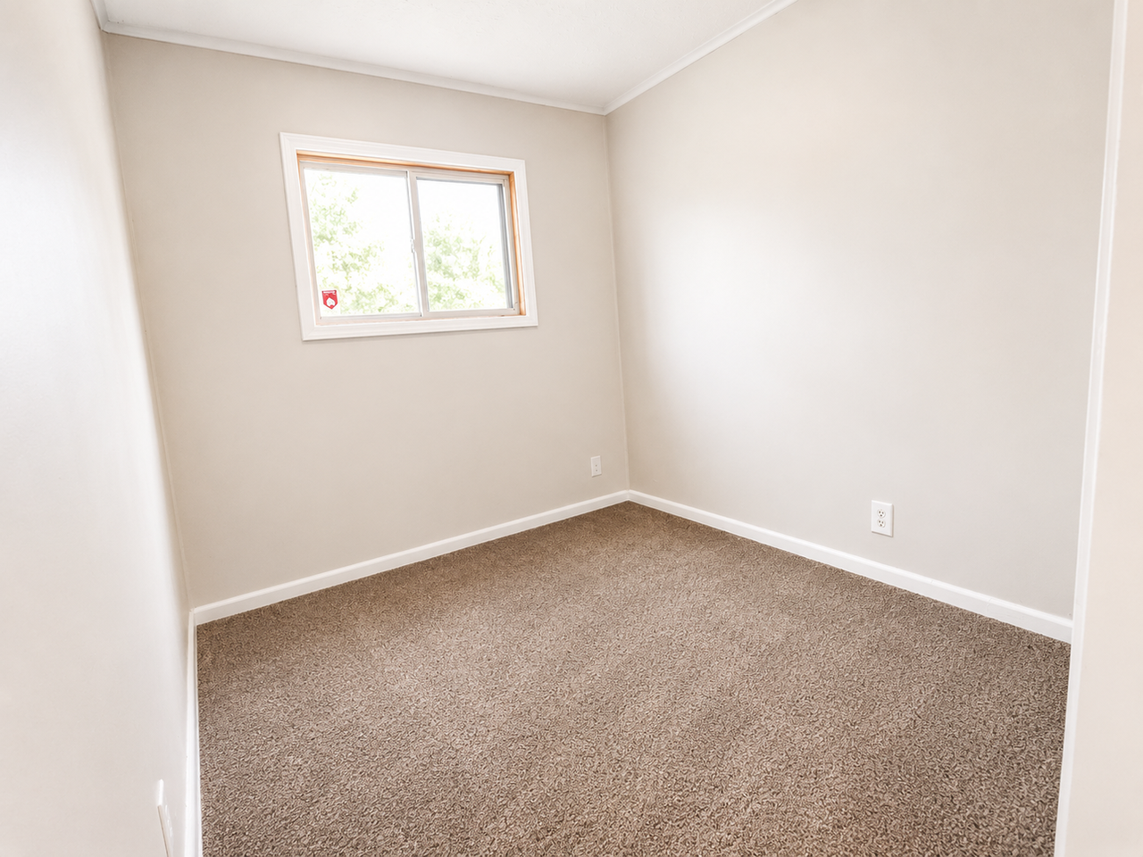 1482 Kingry St - Photo 7 of 14