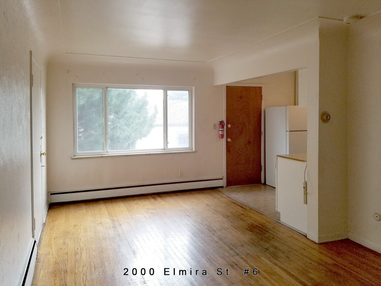 2000 Elmira St #6 - Photo 3 of 9