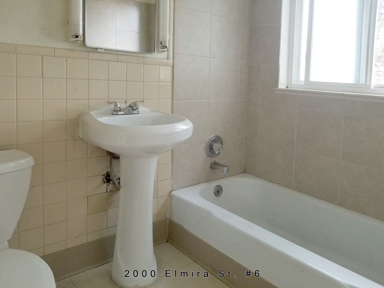2000 Elmira St #6 - Photo 4 of 9