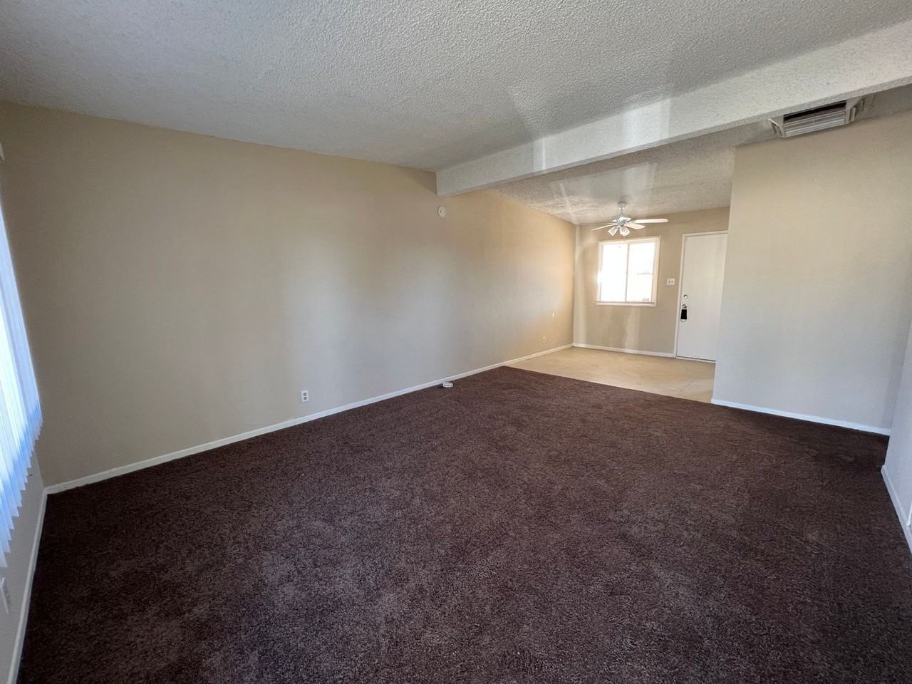 312 Sahara Dr - Photo 2 of 9