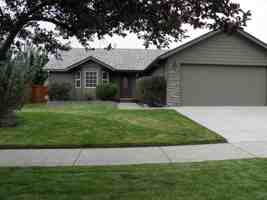 featured image of 3340 Ne Mendenhall Dr