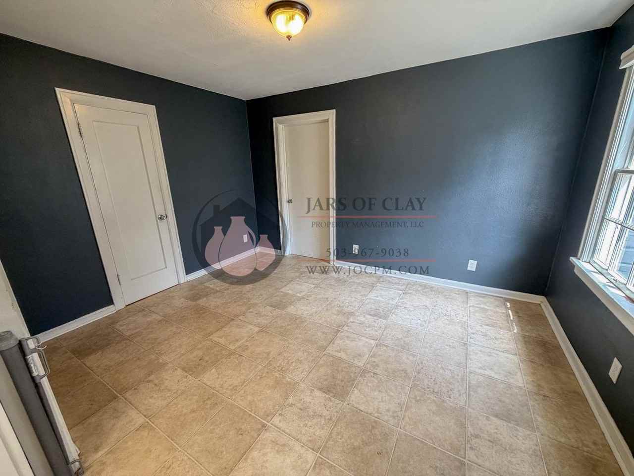 1635 Roosevelt St Ne - Photo 6 of 14
