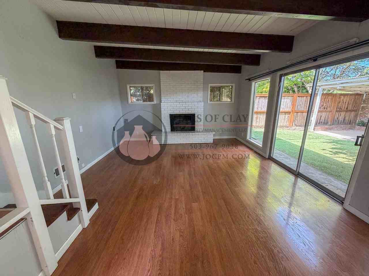 1635 Roosevelt St Ne - Photo 7 of 14