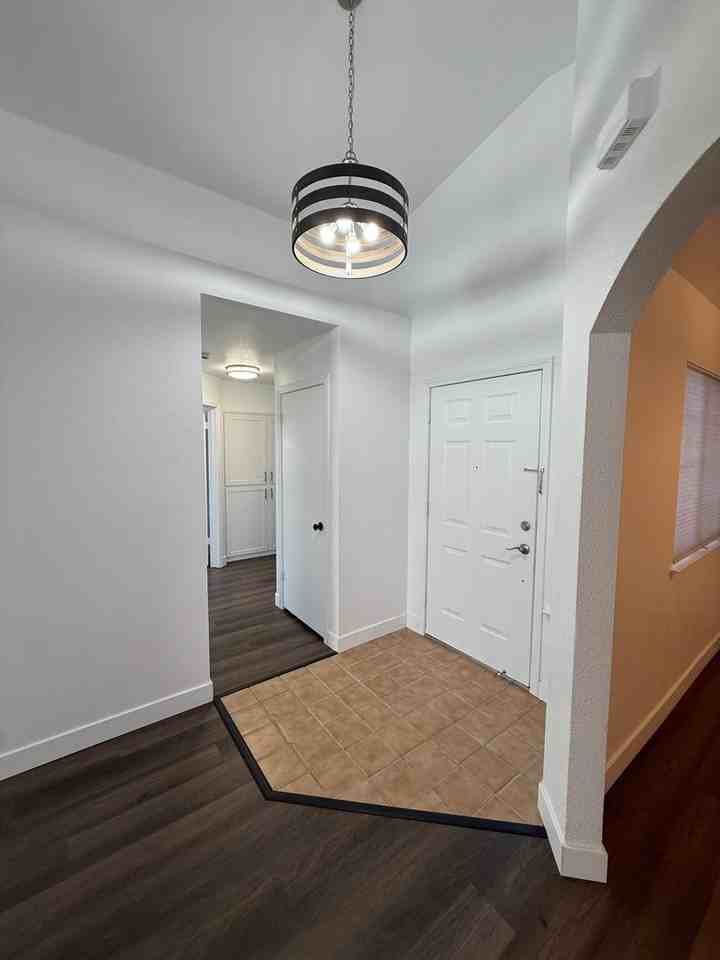 1030 Windmill Dr - Photo 7 of 14