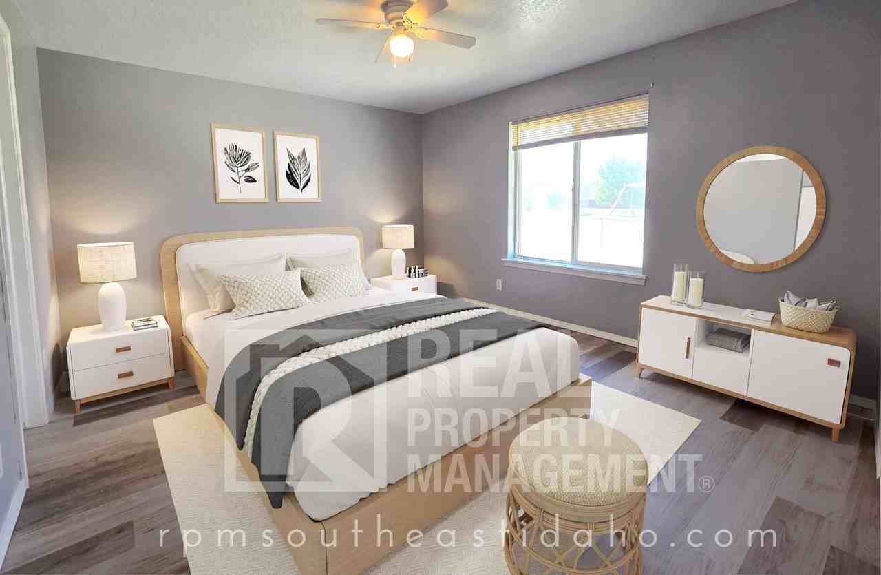 2803 E Chasewood Dr - Photo 2 of 37