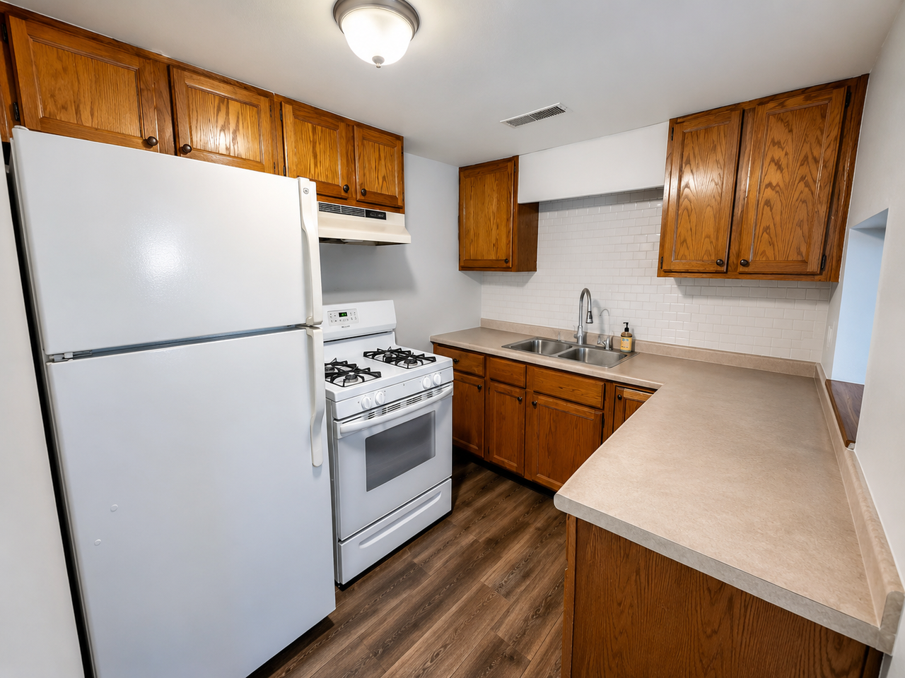 2530 Church St - Photo 4 of 8