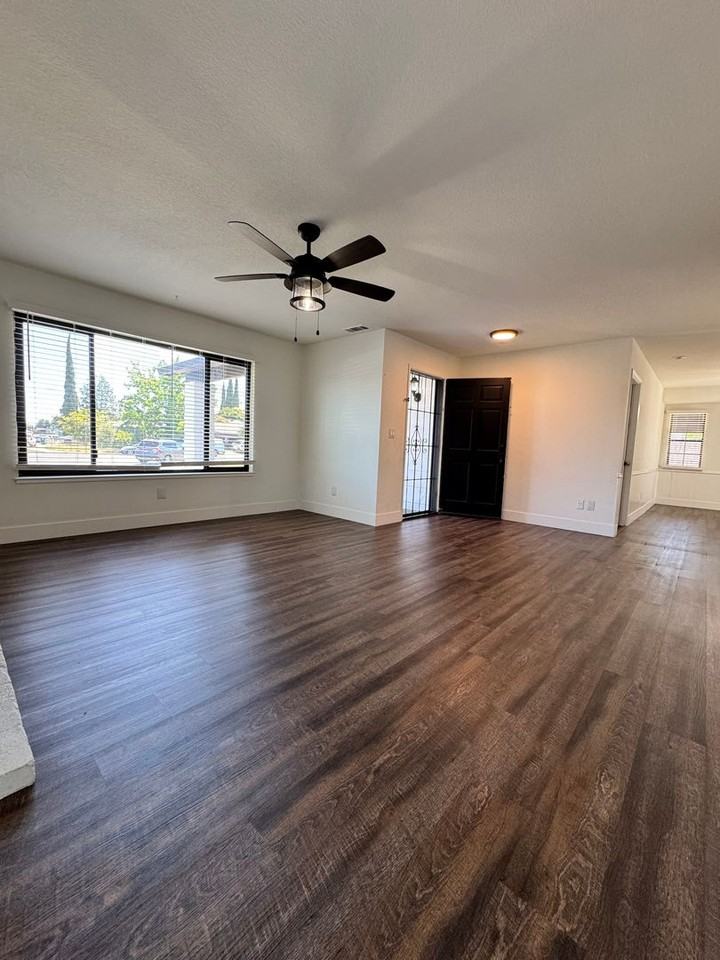1605 Sutter Ln - Photo 7 of 21
