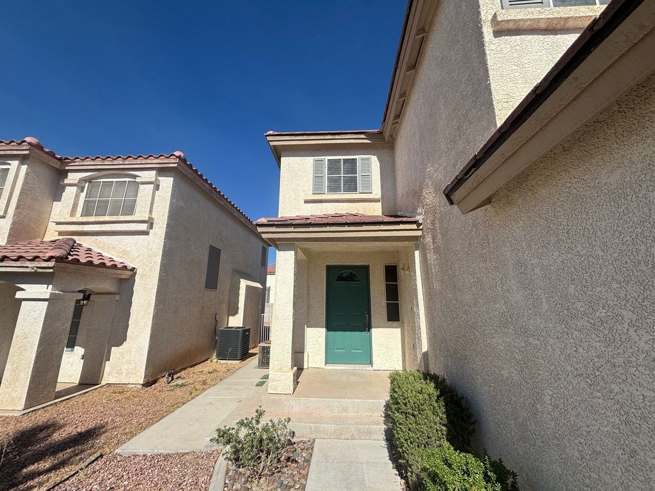 10256 Grecian Laurel Ct - Photo 4 of 32