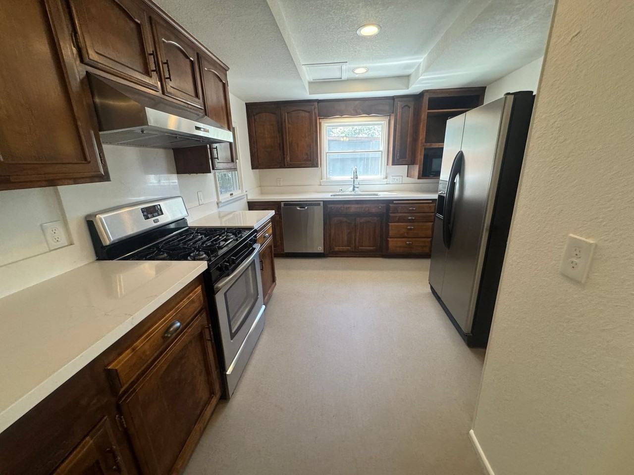 8800 Atascadero Ave - Photo 6 of 22
