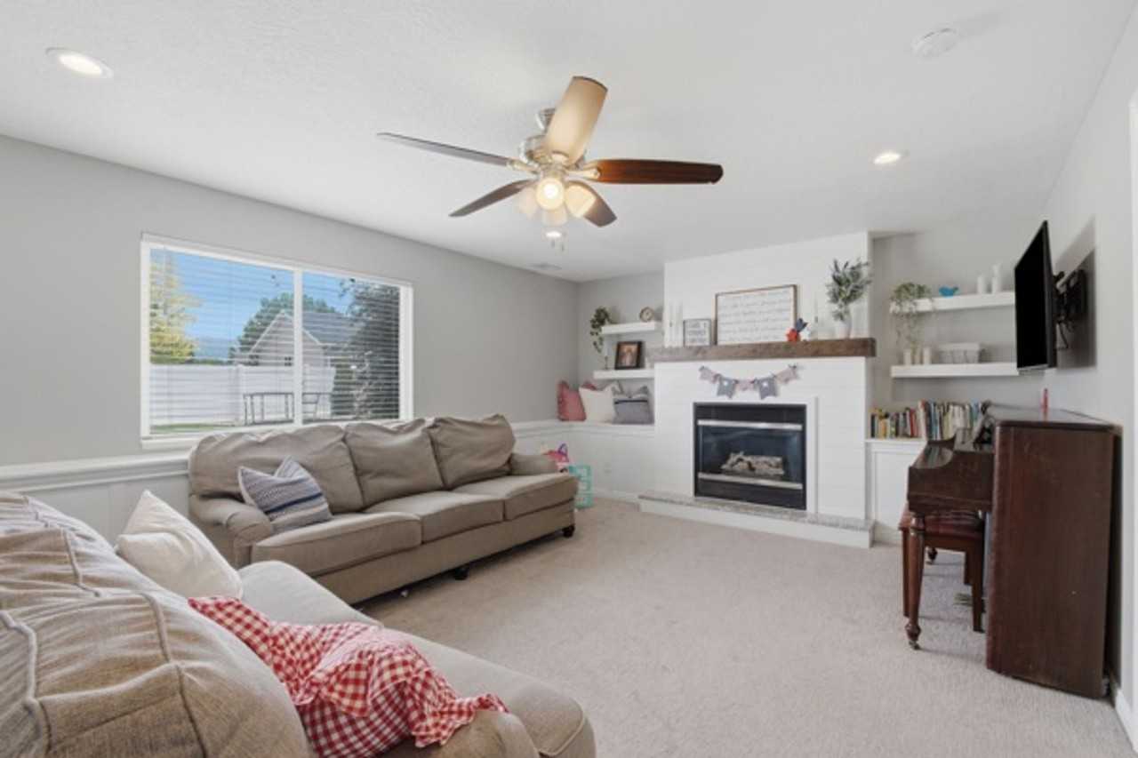 853 S 740 W - Photo 5 of 19