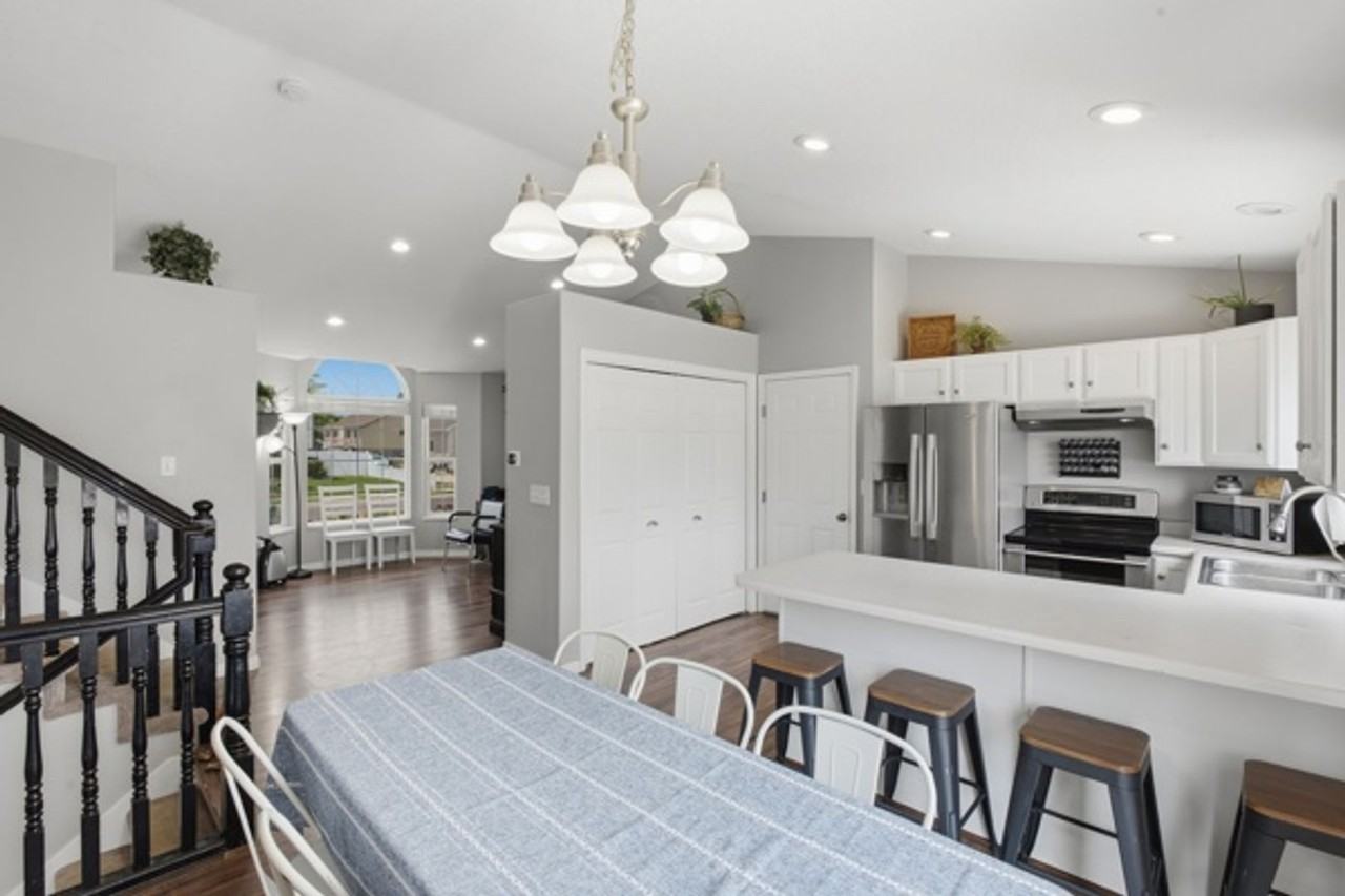 853 S 740 W - Photo 7 of 19