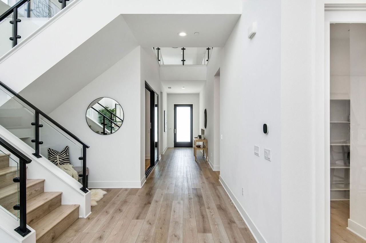 20601 W Overlook Ct - Photo 4 of 40