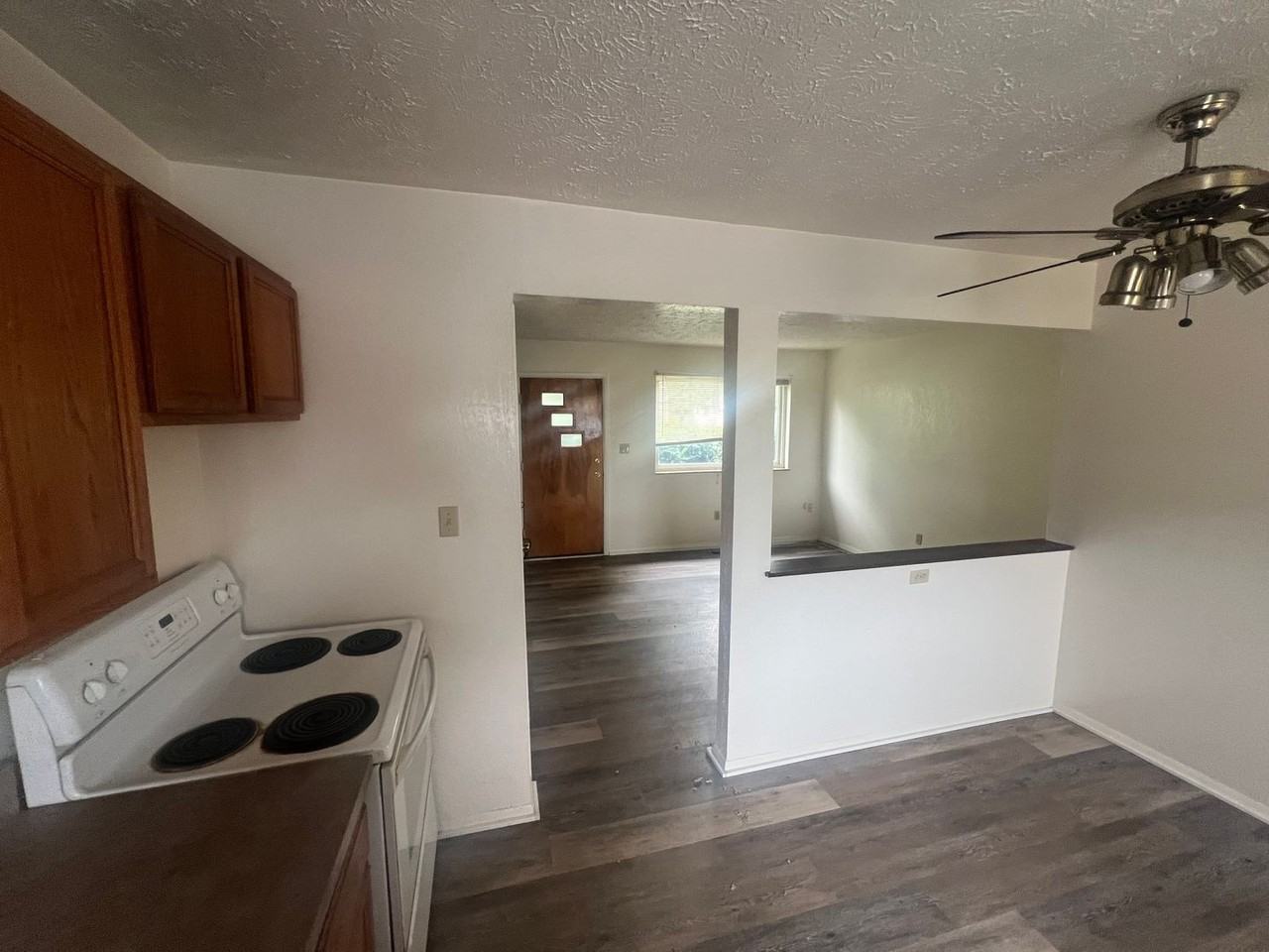 363 S Church St - Photo 5 of 9