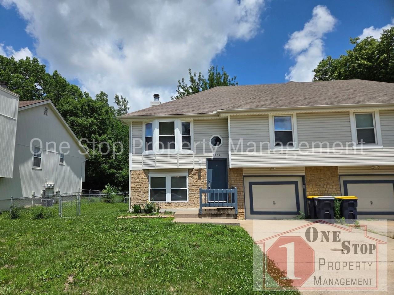 7902 Nw 79th Pl - Photo 2 of 27