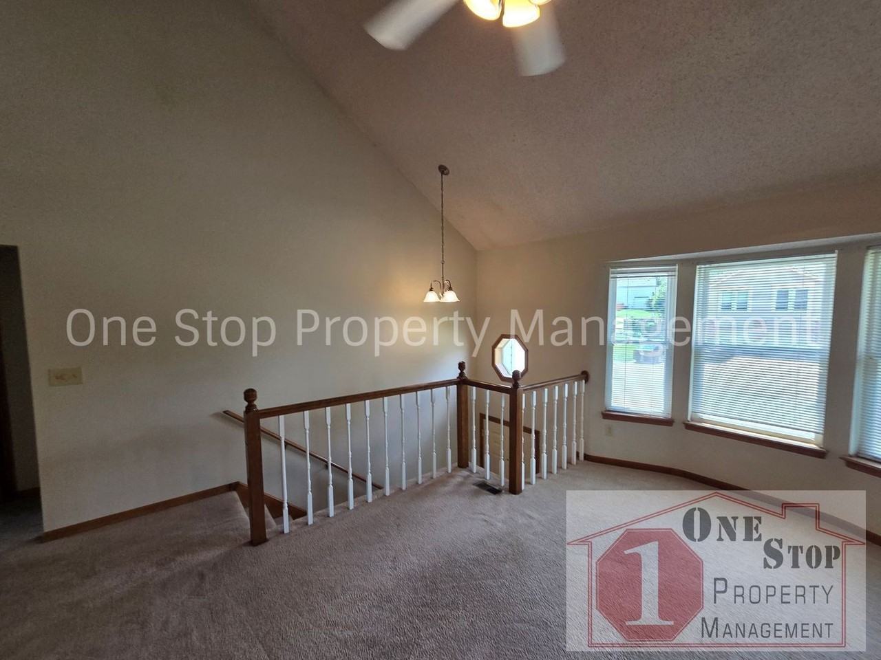 7902 Nw 79th Pl - Photo 6 of 27
