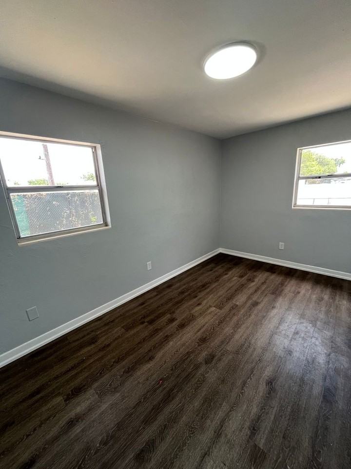 1020 Pisgah Pl - Photo 3 of 10