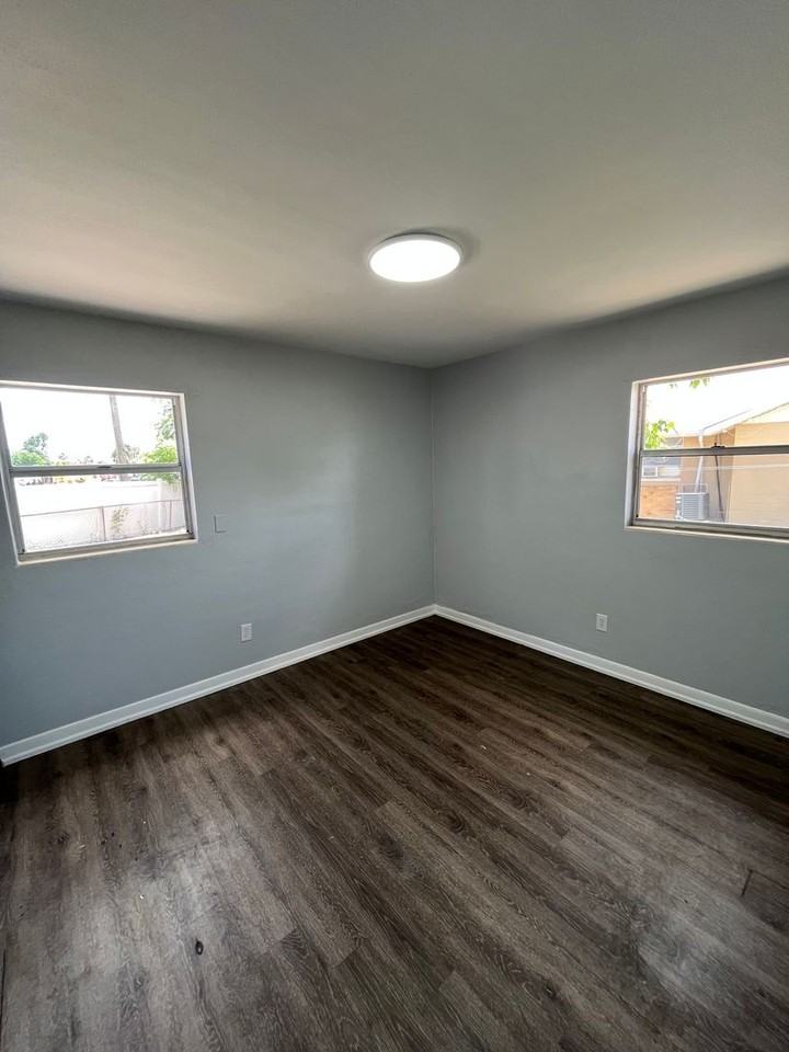 1020 Pisgah Pl - Photo 5 of 10