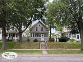 featured image of 826 Thomas Ave