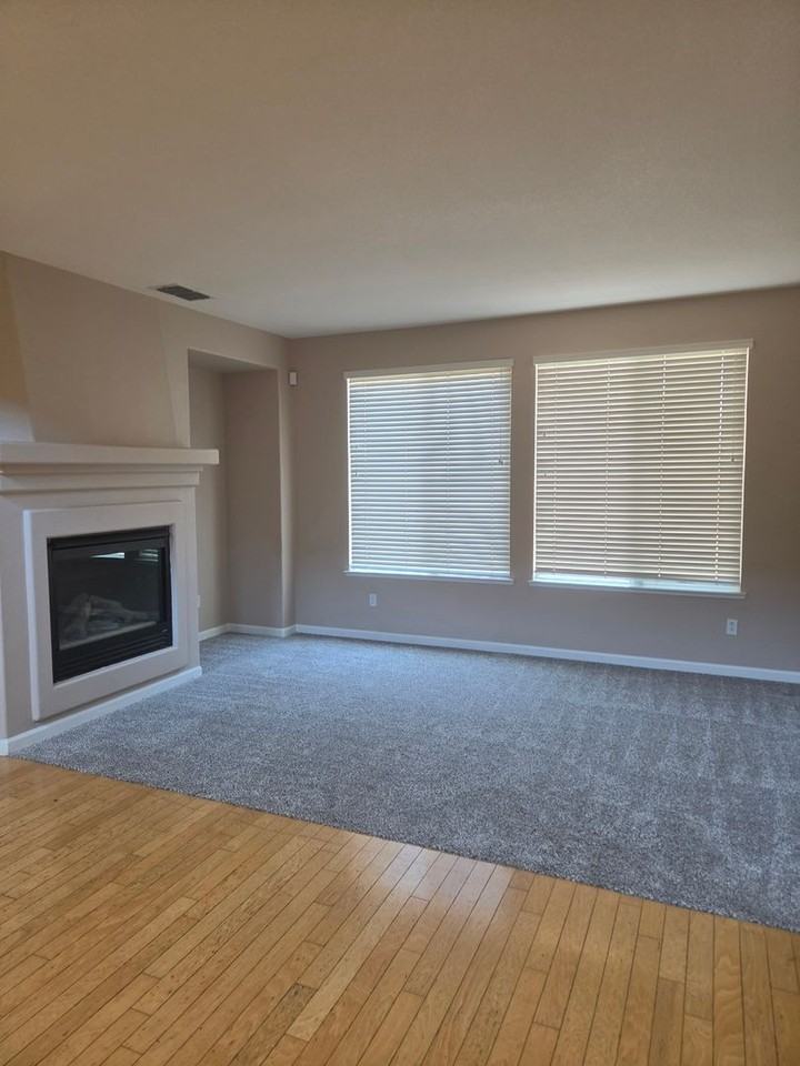 9561 Spring River Way - Photo 4 of 23