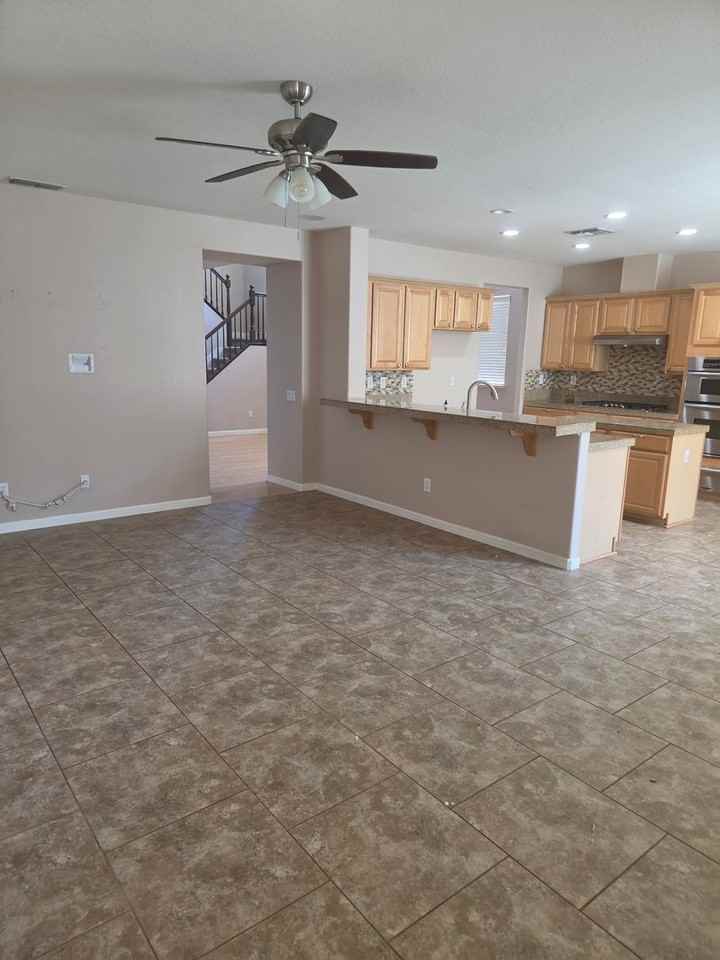 9561 Spring River Way - Photo 5 of 23
