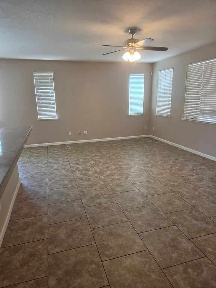 9561 Spring River Way - Photo 6 of 23