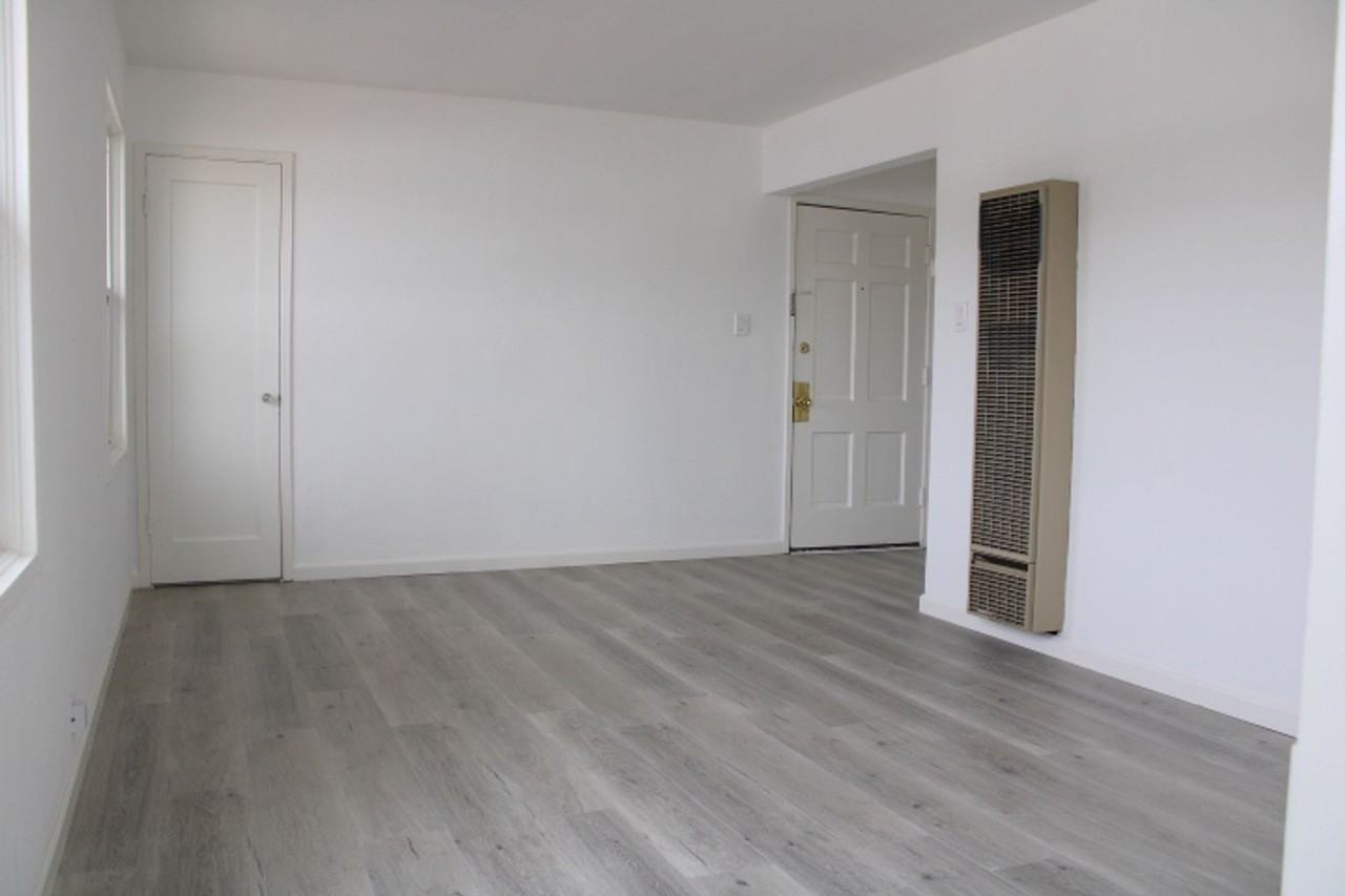 4010 Macdonald Ave - Photo 2 of 19