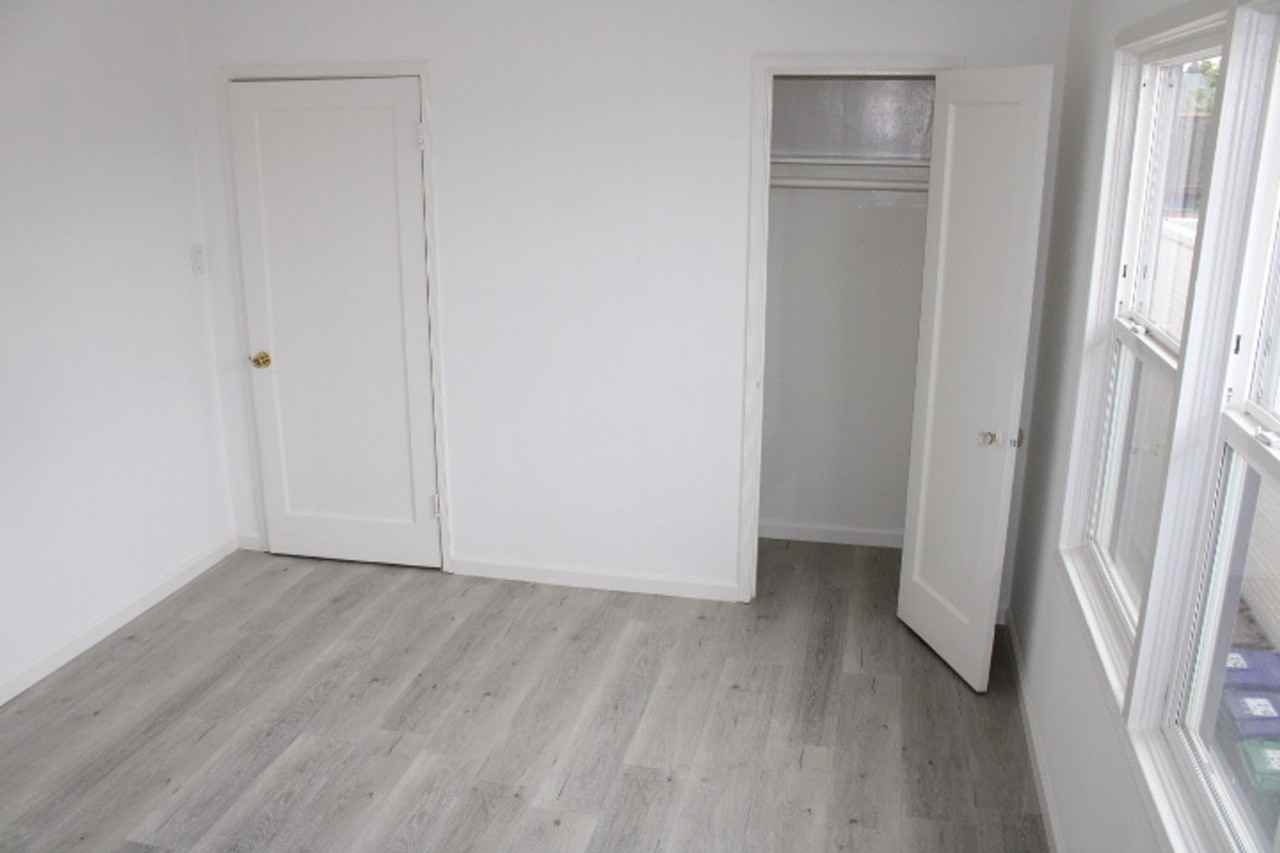 4010 Macdonald Ave - Photo 7 of 19