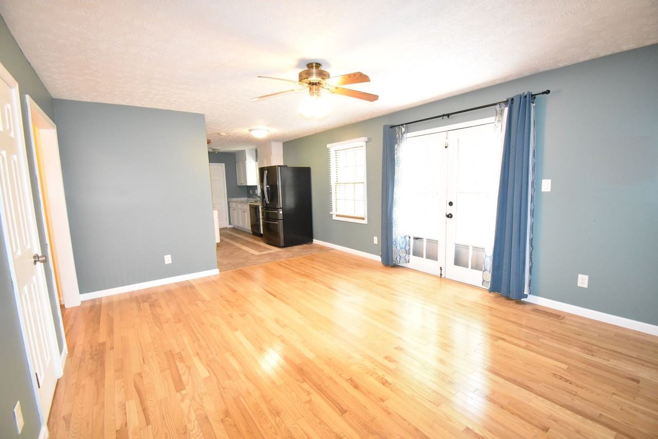 333 Mcfadyen Dr - Photo 6 of 17