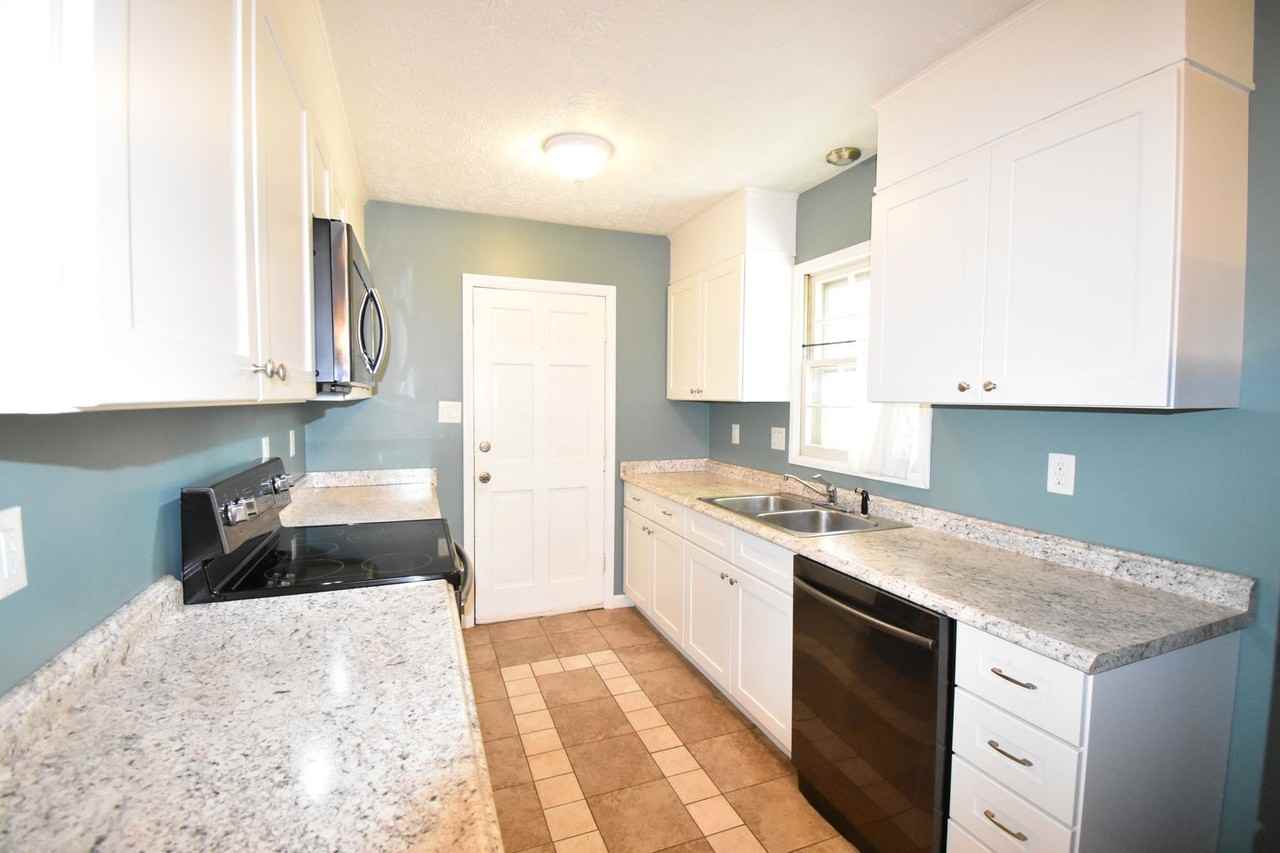 333 Mcfadyen Dr - Photo 7 of 17