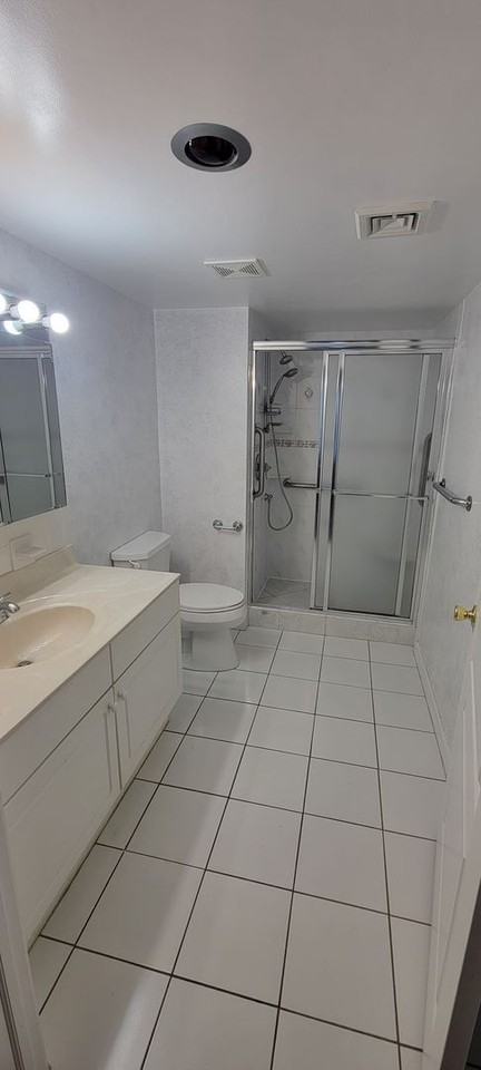 1225 Norwalk Rd - Photo 4 of 10
