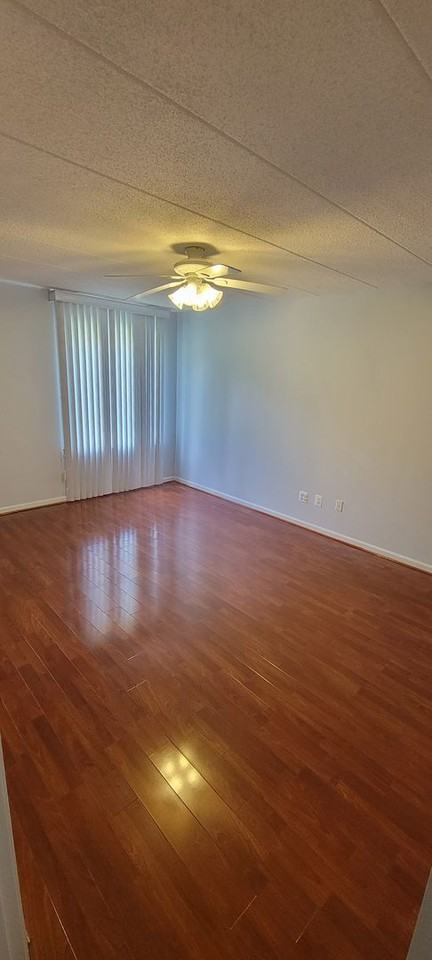 1225 Norwalk Rd - Photo 5 of 10