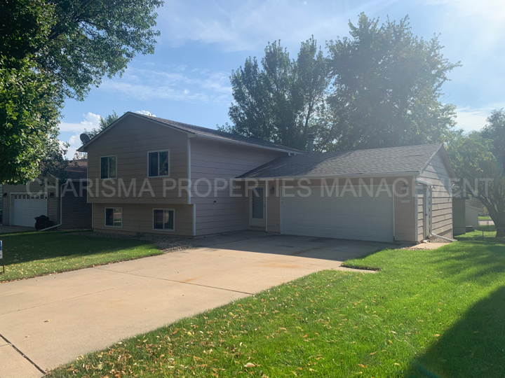 2509 S Groveland Ave - Photo 2 of 33
