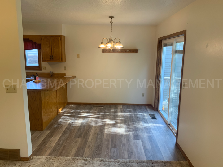 2509 S Groveland Ave - Photo 6 of 33
